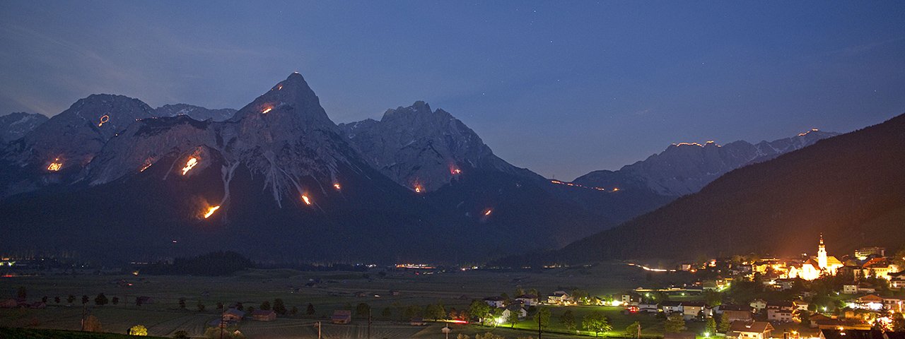 I fuochi di solstizio nella Tiroler Zugspitz Arena, © Albin Niederstrasser