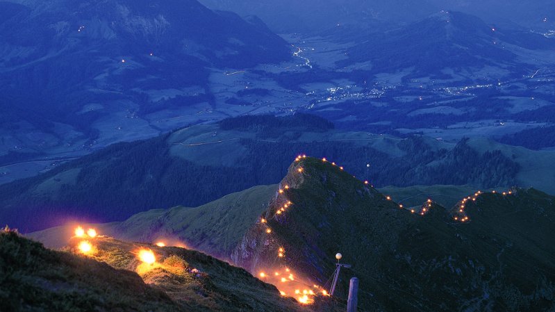 I fuochi di solstizio nella Tiroler Zugspitz Arena, © Albin Niederstrasser