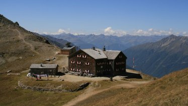 Il rifugio Glorer Hütte nel terreno del Großglockner, © Tirol Werbung