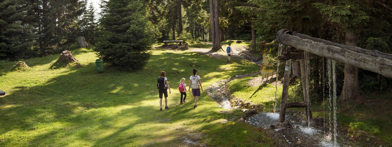 Le acque magiche nel parco per le famiglie, © Tirol Werbung/Frank Bauer