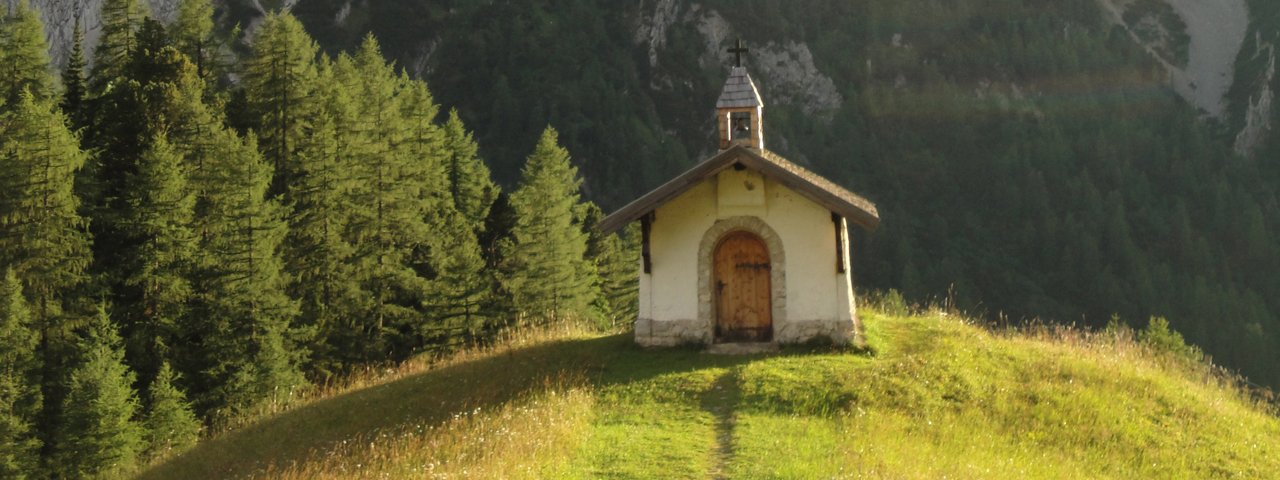 Sentiero dell’aquila, tappa 11: Rifugio Karwendelhaus – Rifugio Hallerangerhaus, © Tirol Werbung/Holger Gassler