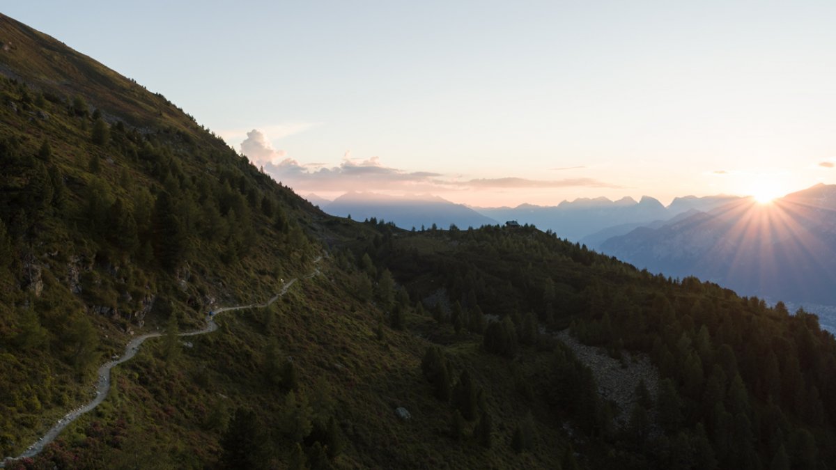 Il tramonto al Sentiero dei pini cembri