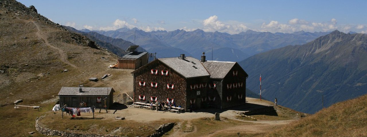 Il rifugio Glorer Hütte nel terreno del Großglockner, © Tirol Werbung