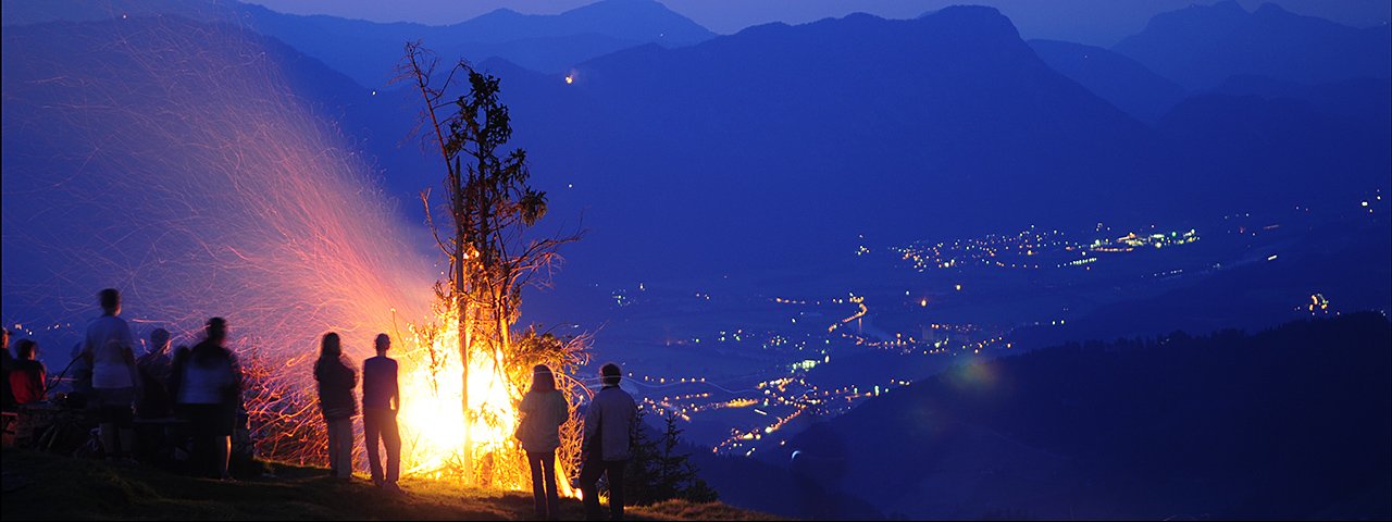 Romanticismo all'inizio estate: i fuochi del solstizio al Markbachjoch, © TVB Wildschönau