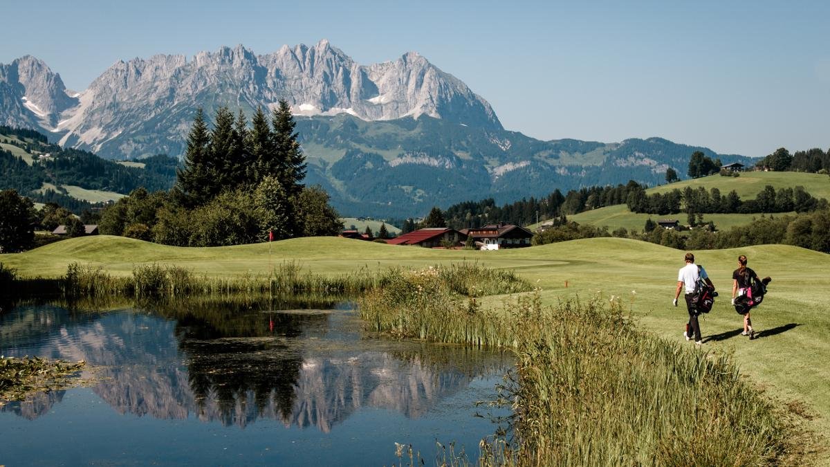 Quattro campi golf a Kitzbühel e ancora 30 ulteriori nella vicinanza, offrono agli amatori e profi ogni possibilità di migliorare i loro handicap., © Michael Werlberger