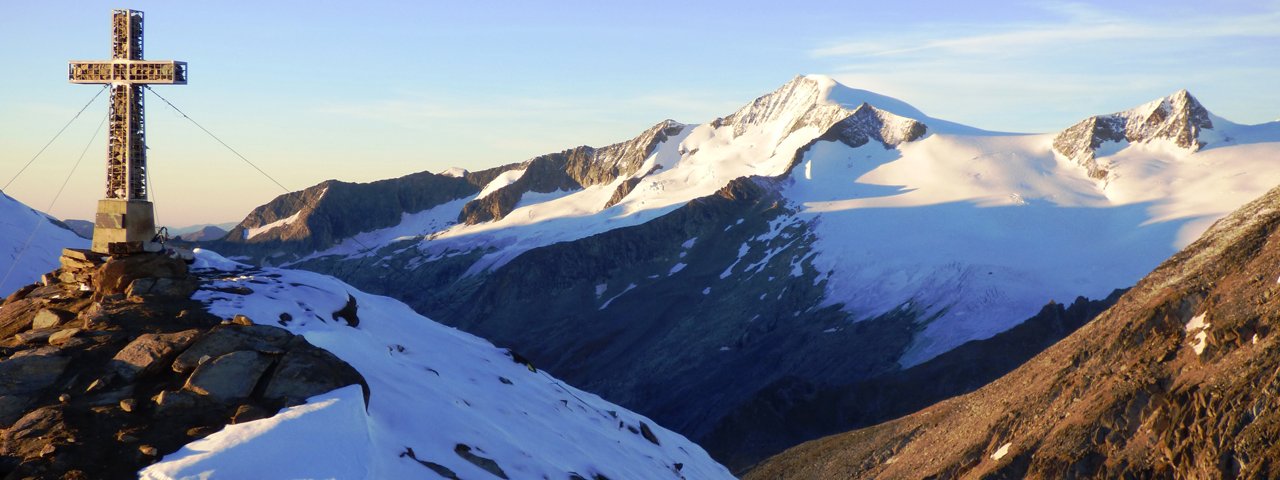 La cima Kreuzspitze con vista sul Venediger, © Friedl Kratzer