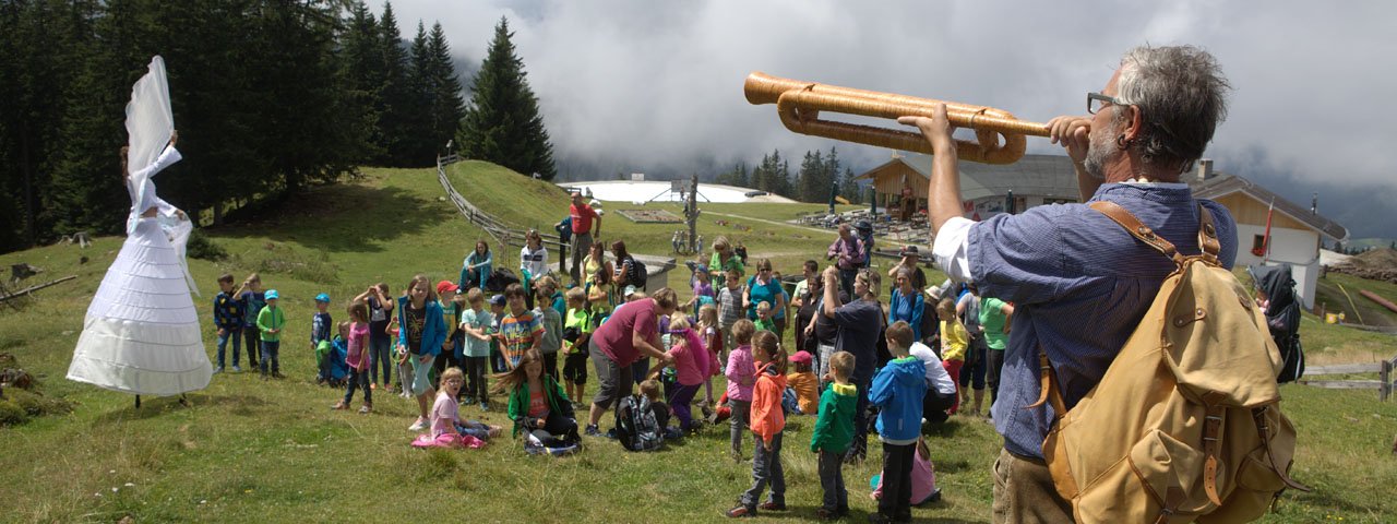 Creature magiche in montagna durante la settimana Big Family sul ghiacciaio dello Stubai, © TVB Stubai Tirol