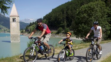 Nauders giro intorno al lago di Resia, © Nauders Tourismus