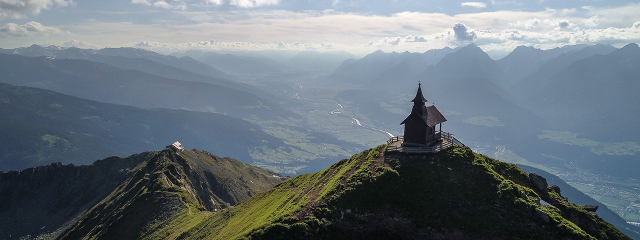 Il panorama dalla cappella del Kellerjoch, © TVB Silberregion Karwendel