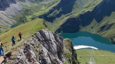 Il lago Traualpsee nella valle Tannheimer Tal, © Tirol Werbung/Klaus Kranebitter