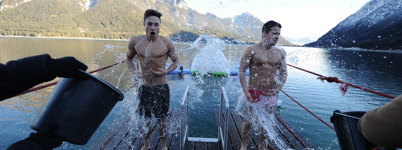 La nuotata di capodanno al lago Achensee, © Achensee Tourismus